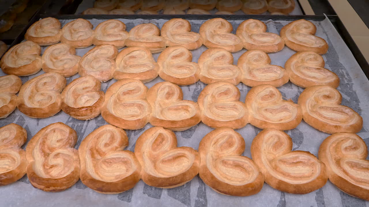 pastel fresco recién salido del horno