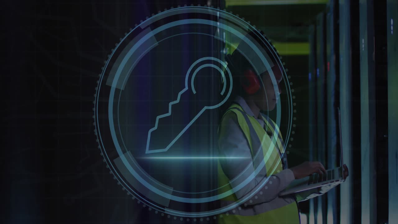 animación de texto de seguridad cibernética y clave sobre ingeniera afroamericana comprobando la sala de datos