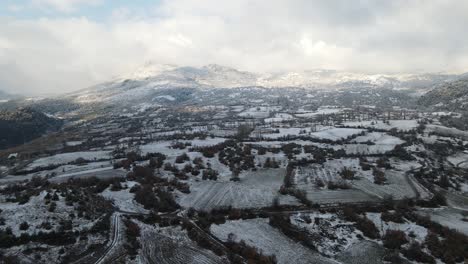 Winter-Ländliche-Berge-Bedeckt-Schnee