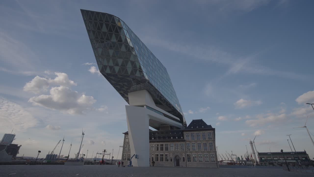 도시의 현대 건축물