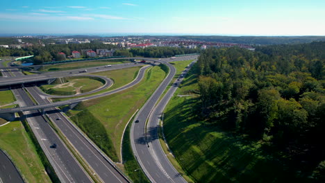 Intercambio-Elevado-De-Autopistas-Y-Rampa-De-Salida-De-Drones.