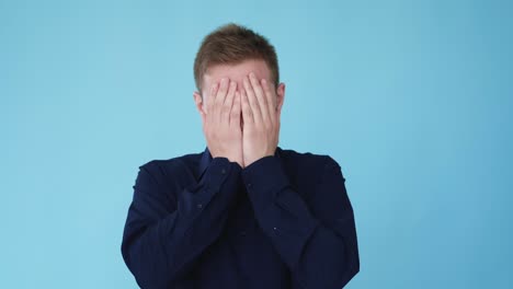 peekaboo cara sorpresa juego divertido hombre esconderse gif bucle