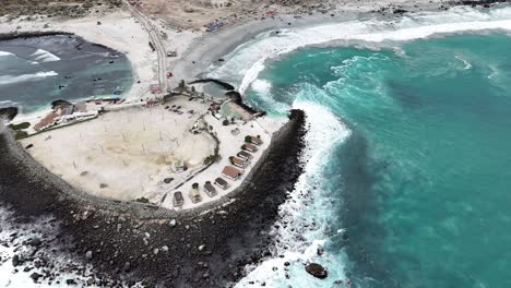 Totoralillo-Es-Un-Balneario-En-Chile,-Ubicado-Entre-Las-Tacas-Y-La-Herradura,-En-La-Región-De-Coquimbo,-País-De-Chile