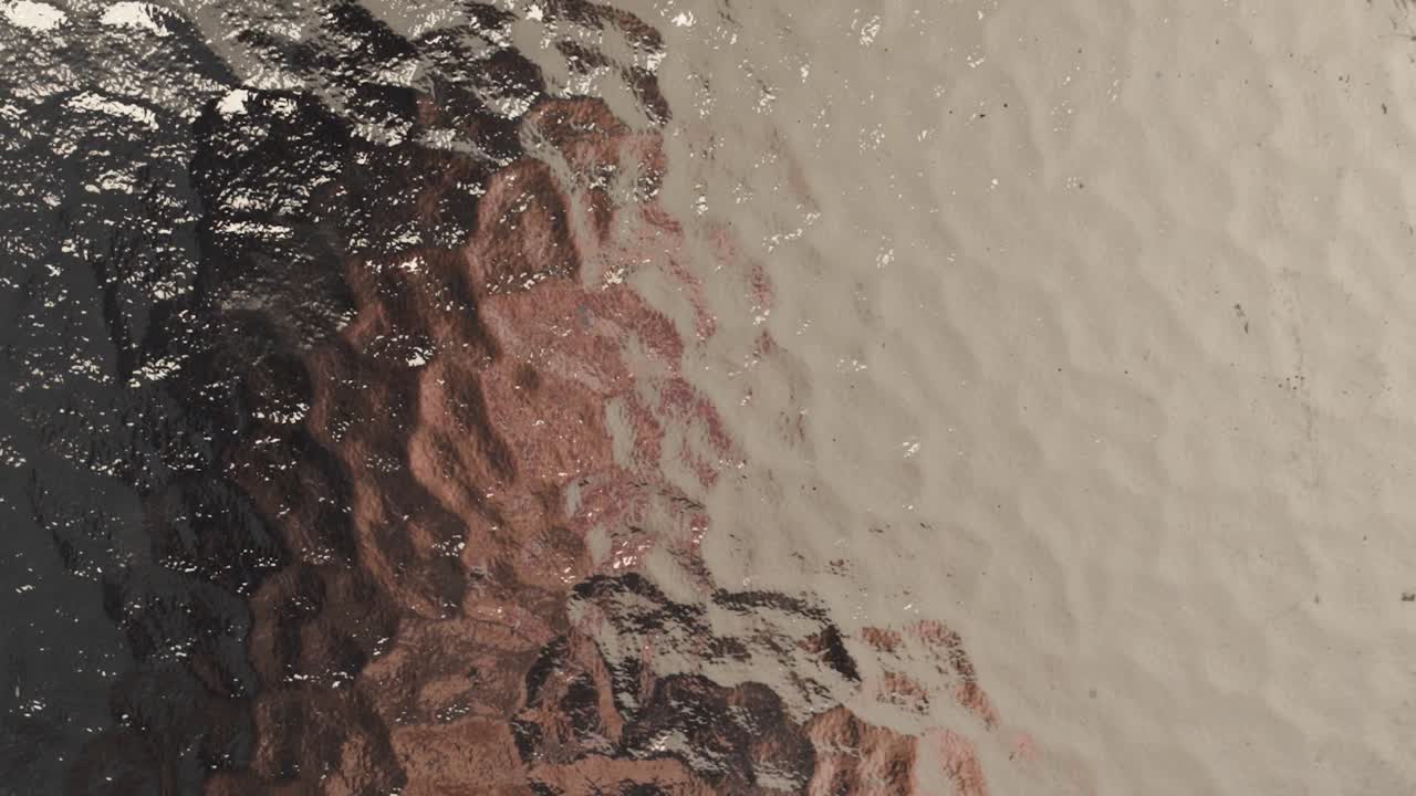 mujer aparece ante vidrio mate