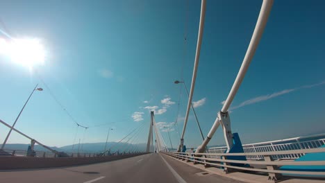 Fahren-Auf-Der-Rio-Andirrio-Brücke