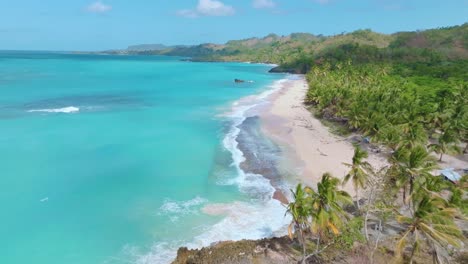 Aerial-Drone-View-Of-Pristine-Beach-Resort-Of-Playa-Rincon-In-Samana-Province,-Dominican-Republic