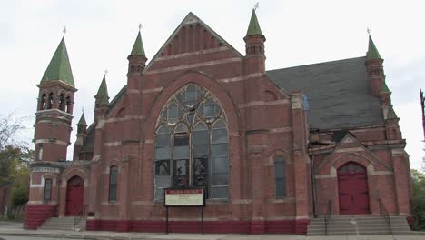 Iglesia-Presbiteriana-Unida-De-La-Avenida-Trumbull-Podrida,-Detroit,-Michigan,-Estados-Unidos