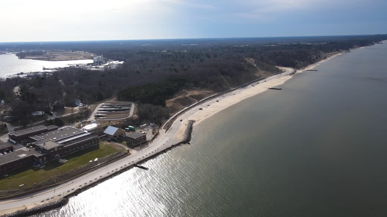 drone descendiendo cerca del loop en pere marquette