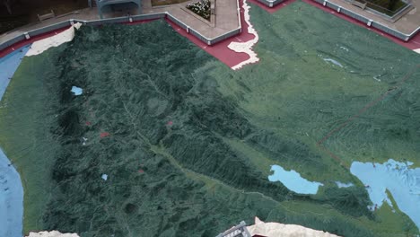 mapa topográfico en 3d en la ciudad de guatemala muestra el terreno montañoso del país