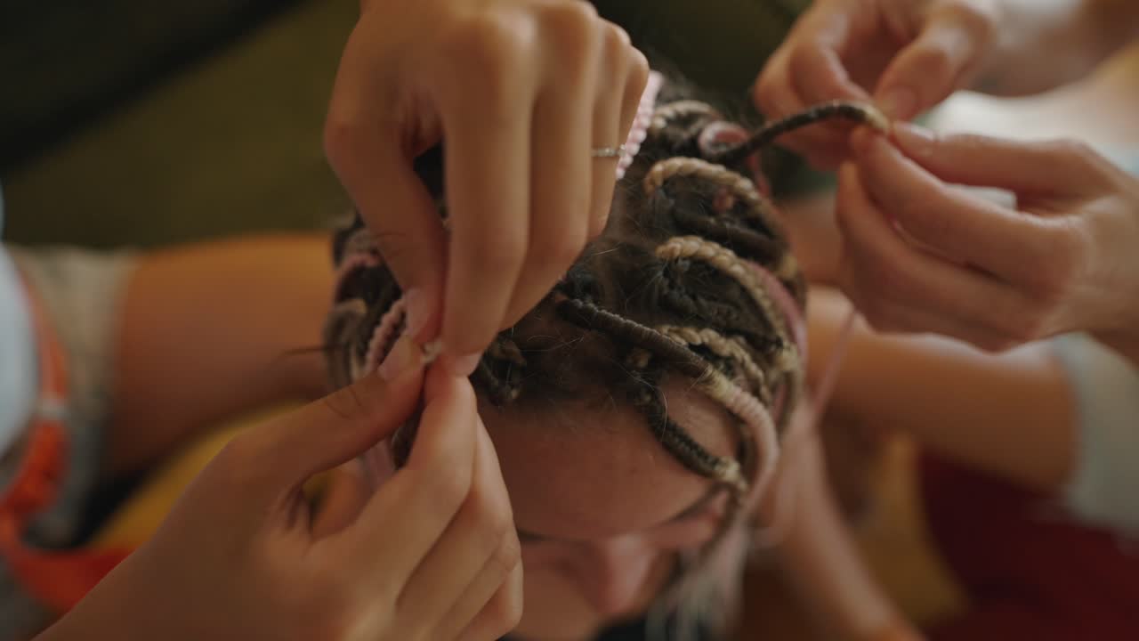 el trenzado de cabellos