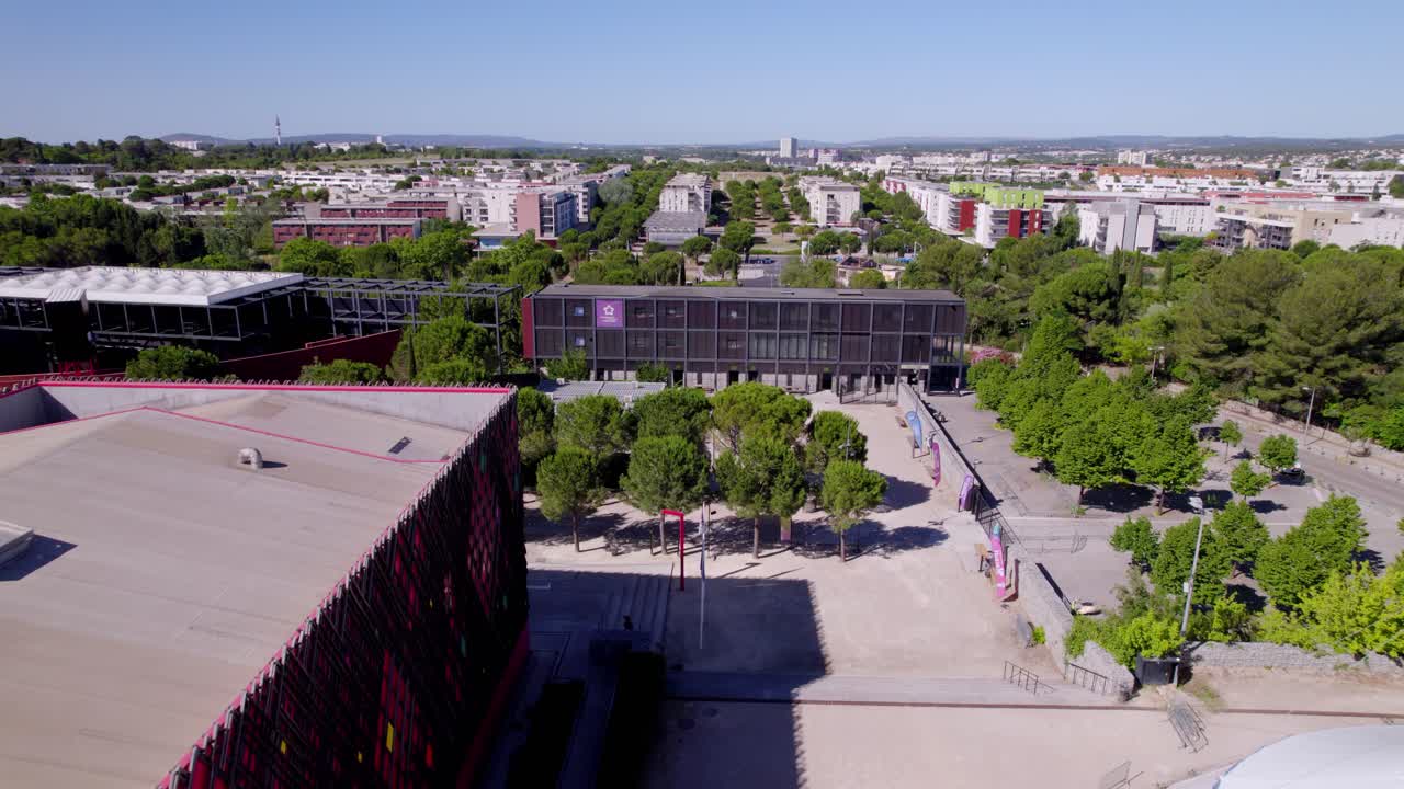 프랑스 몽펠리에의 건물과 옥상