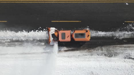 Schneepflug-Läuft-Von-Oben