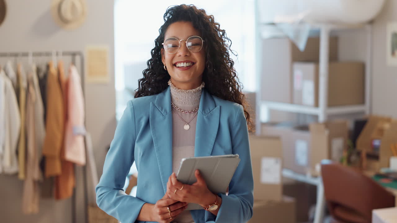 designer di moda, volto e donna d'affari