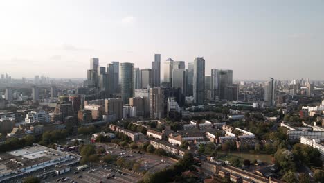 Luftaufnahme-Des-Geschäftsviertels-Canary-Wharf-In-London