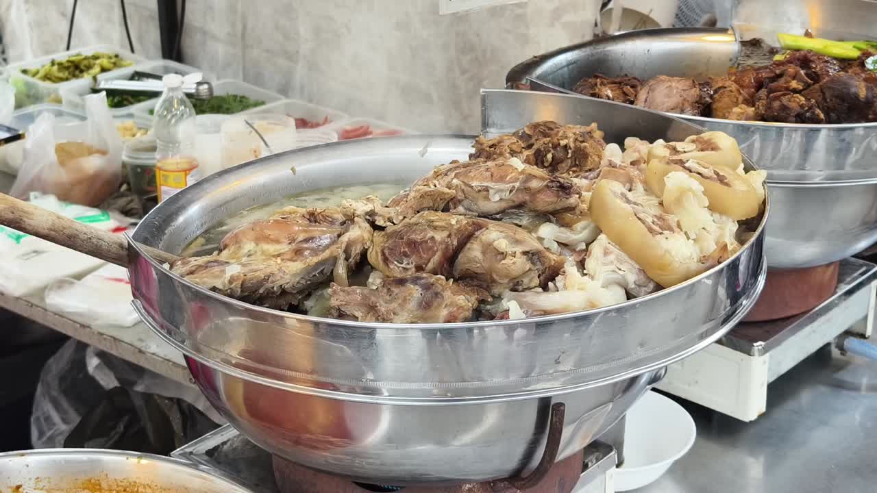 은 돼지고기 수프