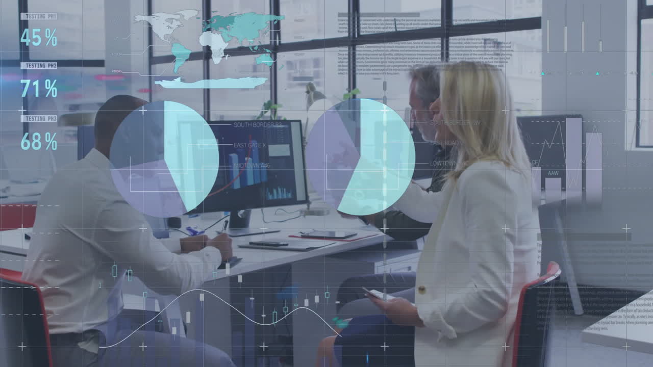 animación del procesamiento de datos financieros sobre diversas personas de negocios en la oficina