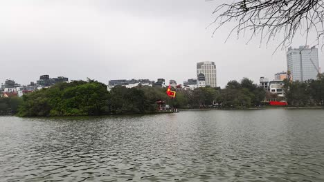vista panorámica de la isla y el canal