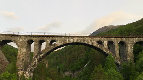 Iconic-Kylling-bru,-stone-railway-bridge-in-Verma,-Norway