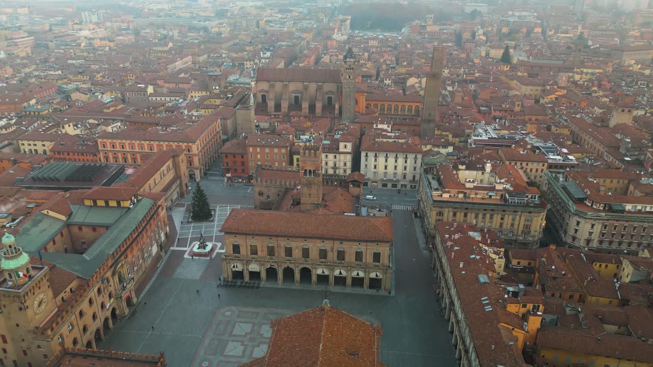 Luftfoto over Piazza Maggiore i Bologna, Italia i julen.