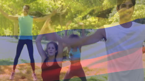 haciendo ejercicio al aire libre, personas con animación de bandera colombiana sobre ellos