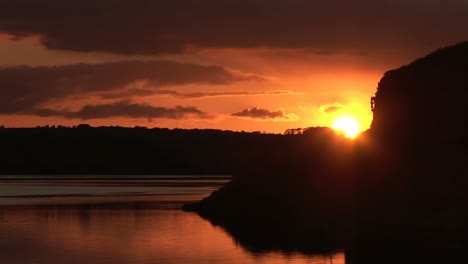 Wunderschöner-Sonnenuntergang