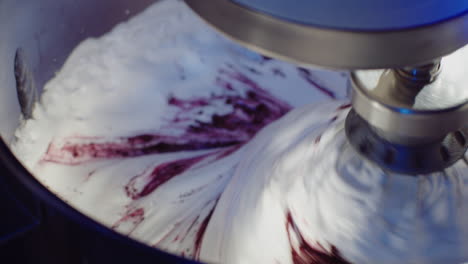 mixing whipped cream with stand mixer