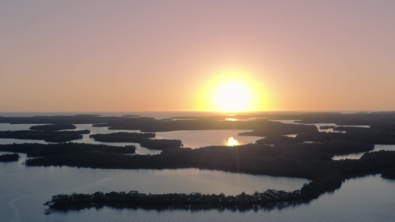 Pôr do sol mágico e deslumbrante.