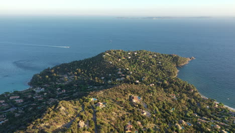 vista aérea de cap negre área residencial vista aérea de la ciudad de cavaliere mediterráneo