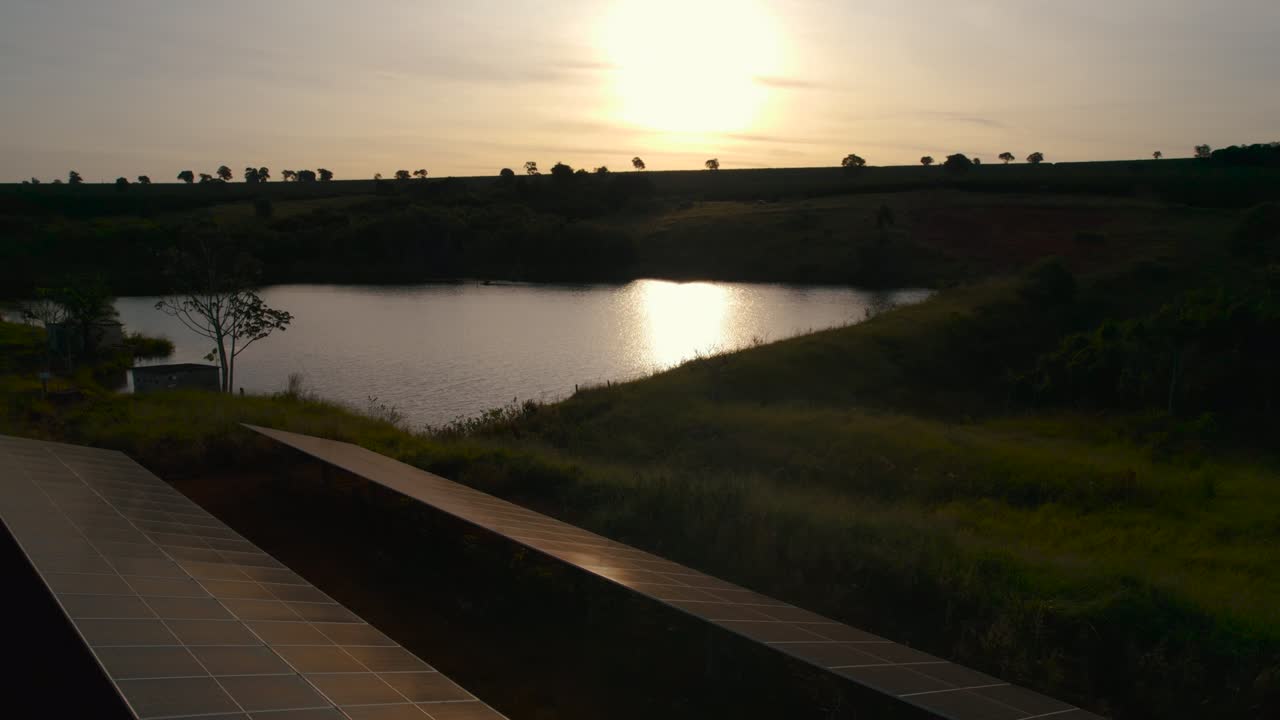 농장에서 건설된 태양광 발전소, 대체 에너지