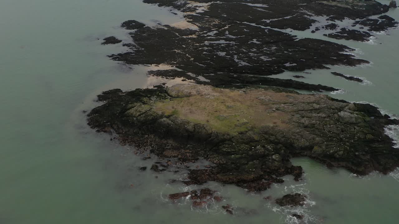 아일랜드의 눈 섬의 동적 공중 과 스캔 공개