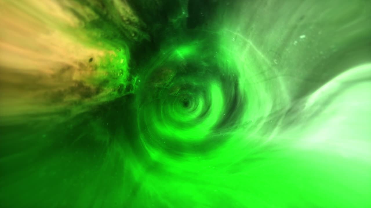 animación de viaje de túnel de tormenta de nube verde de bucle abstracto. 4k 3d hace que las nubes tormentosas abstractas con partículas voladoras sean un fondo de animación cinematográfica