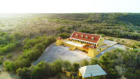 Landhuis-brievengat-overview-establishing-historic-manor-estate-home