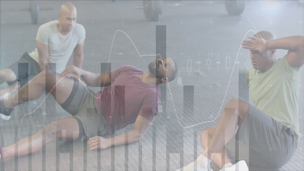 animación del procesamiento de datos en el gráfico sobre diversos grupos masculinos relajándose después del entrenamiento cruzado en el gimnasio