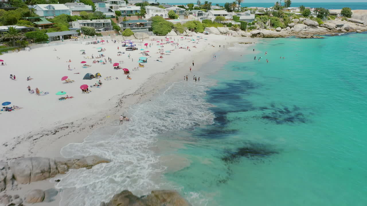 우리는 일주일의 걱정을 잊습니다.