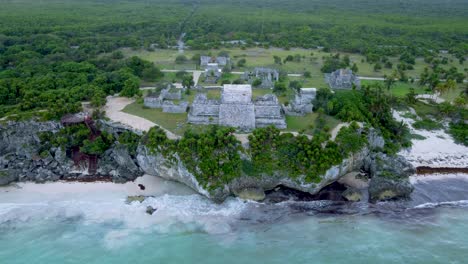 Tulum-Mexico,-Vista-Aerea,-Mar-Caribe,-Mar-Caribe,-Zona-Arqueologica