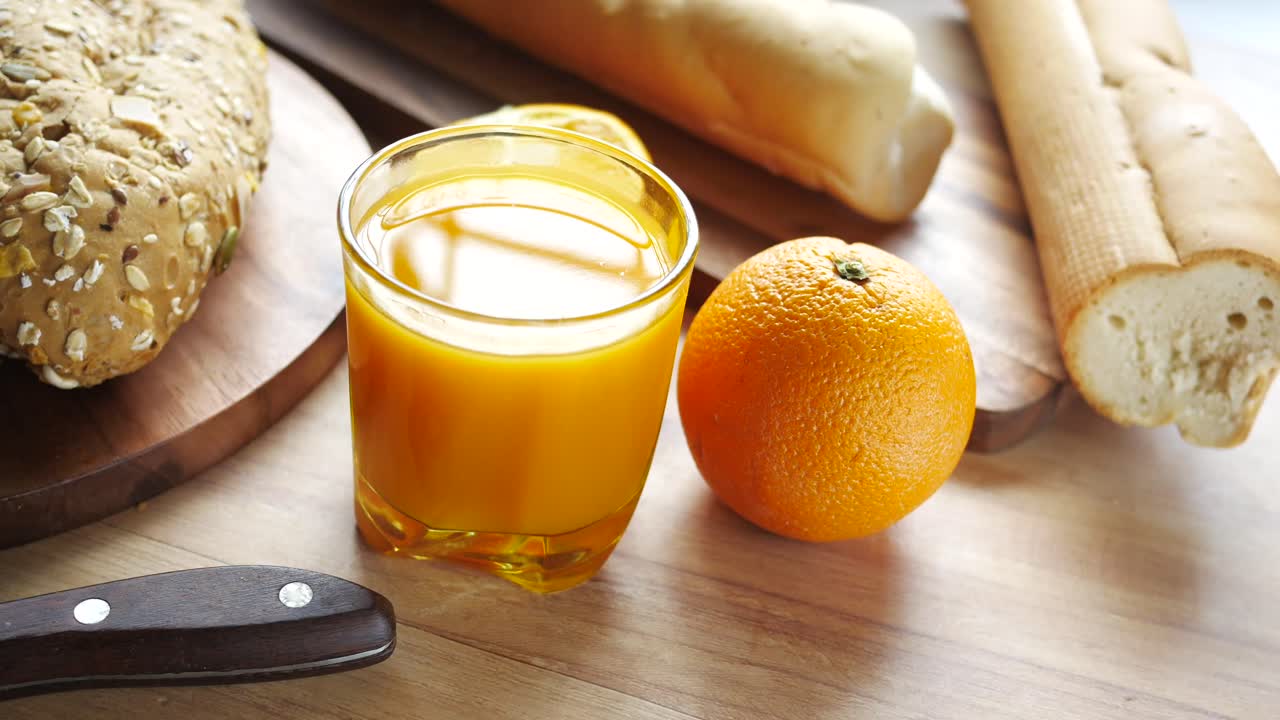 오렌지 주스와 으로 건강한 아침 식사