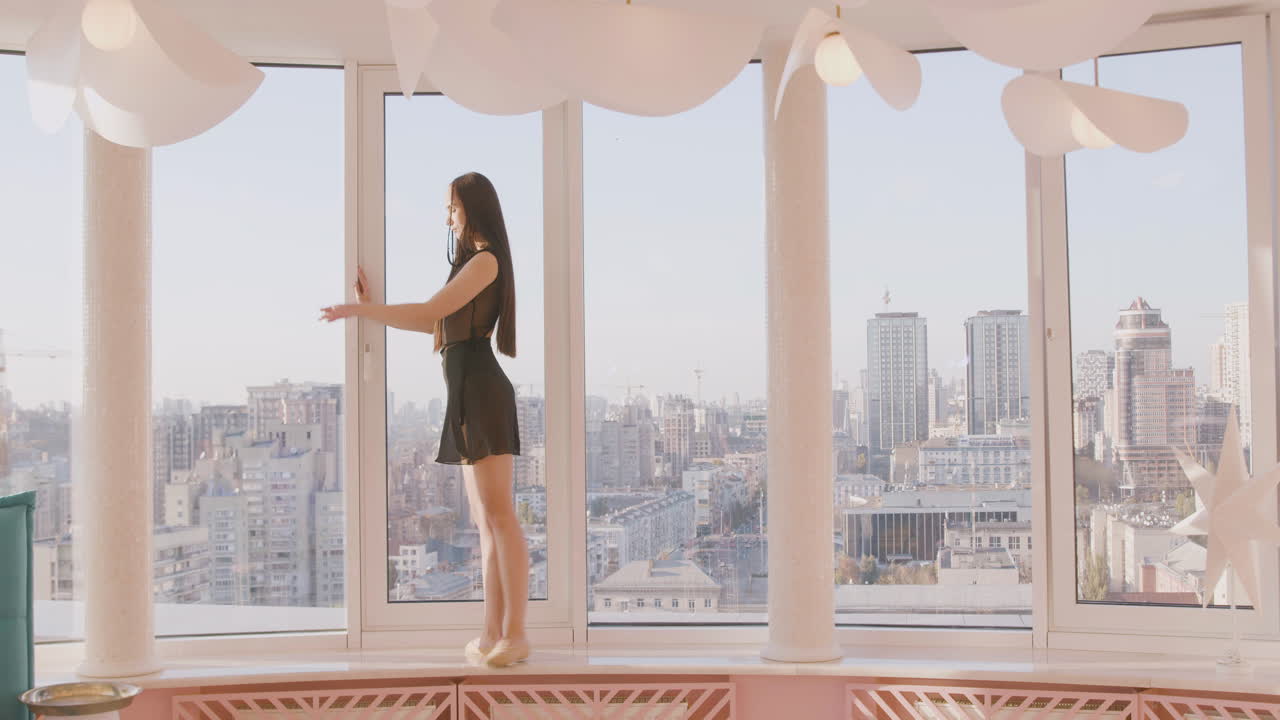 춤추는 갈색 여자