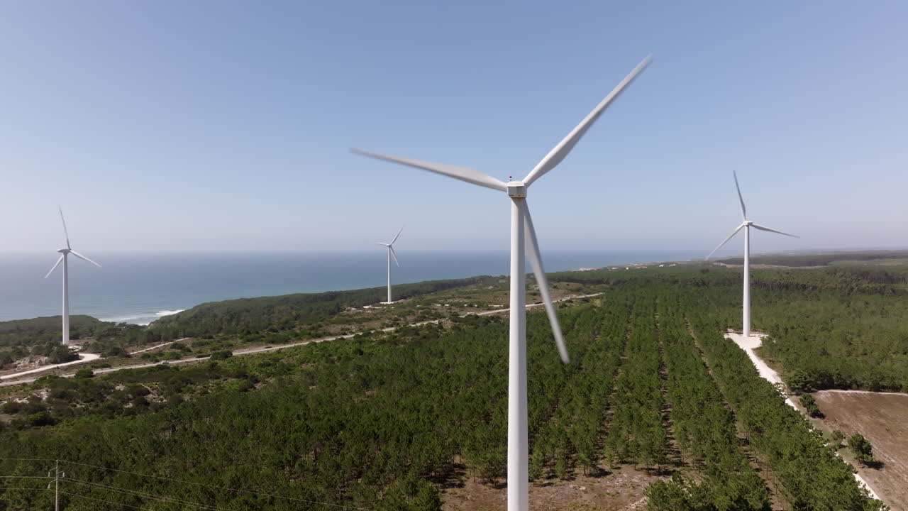 vista aérea de los parques eólicos costeros