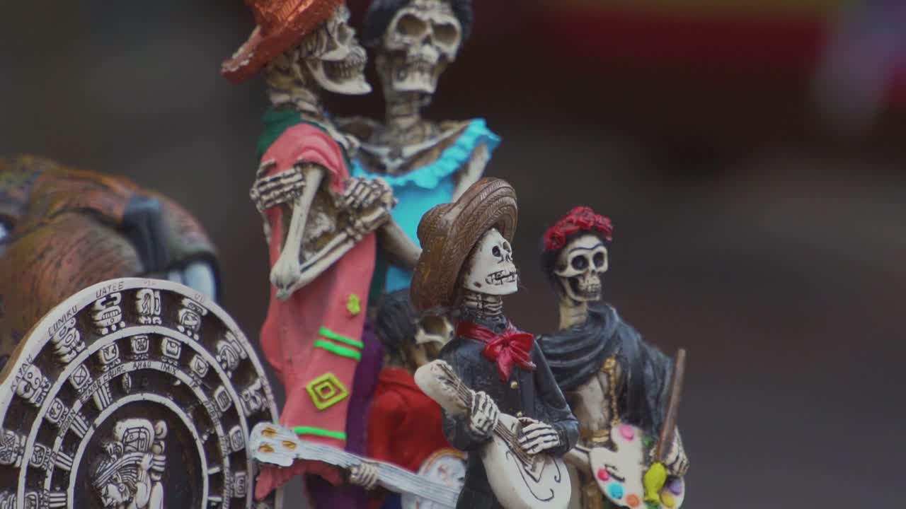 Handheld shot of Mexican handcrafts in a popular travel destination in Mexico at 120fps.