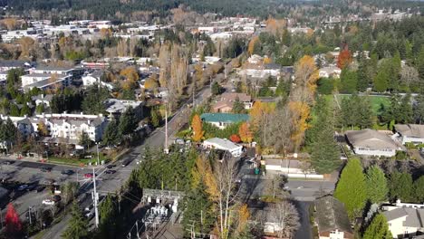 Tagsüber-Wenig-Verkehr-In-Bellevue,-Washington