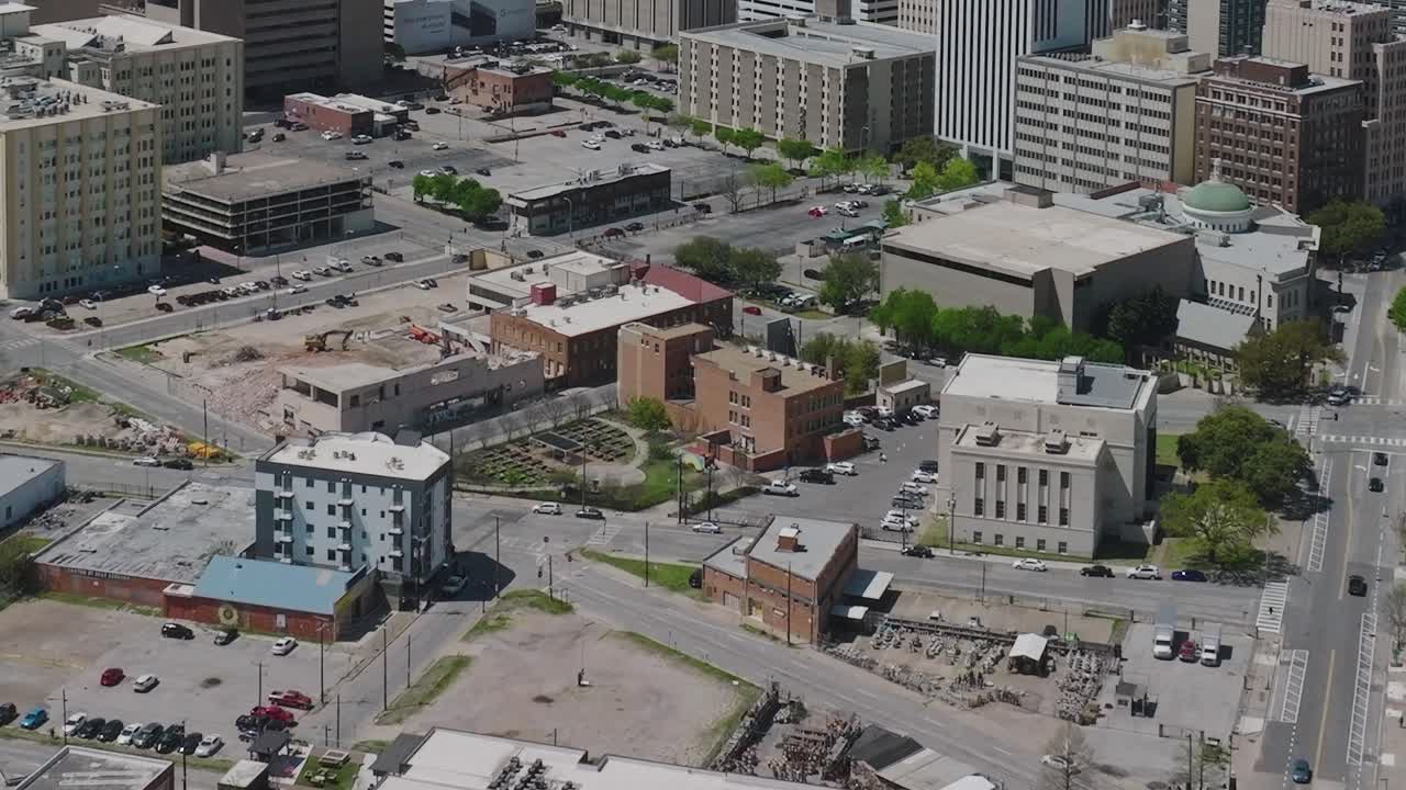Vista del centro de Dallas (Texas) desde arriba, con edificios y calles