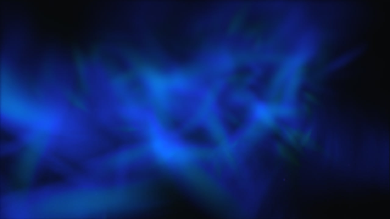 Nuvola blu luminosa nel cielo scuro