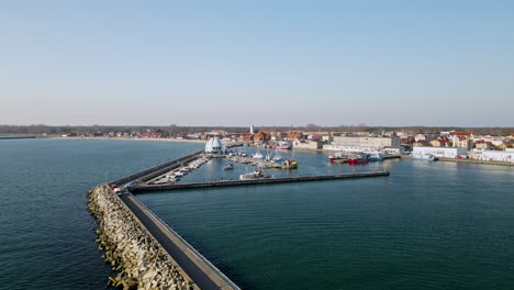 Aerial-view-of-the-yacht-club