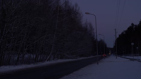 Apagando-Las-Luces-De-La-Ciudad-Por-La-Mañana,-En-Las-Afueras-De-La-Ciudad