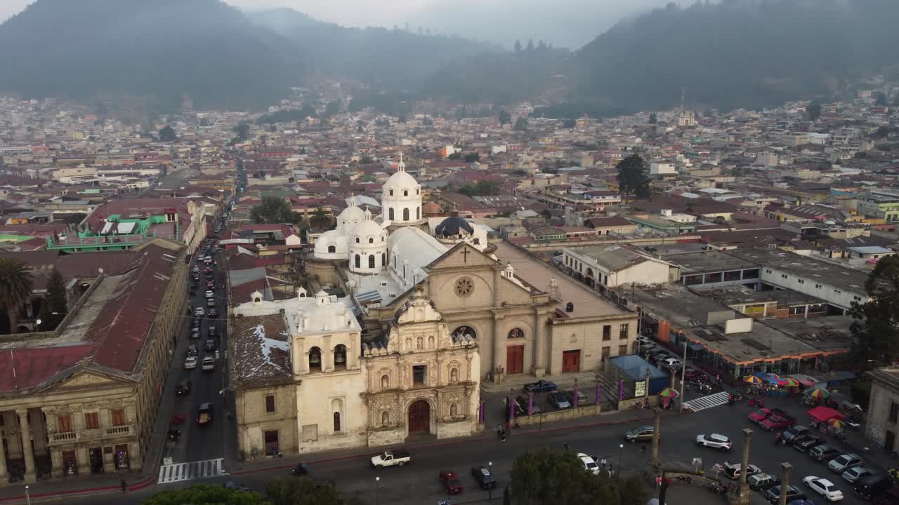 Aerial view of Baroque architecture of Quetzaltenango Cathedral fa&ccedil;ade