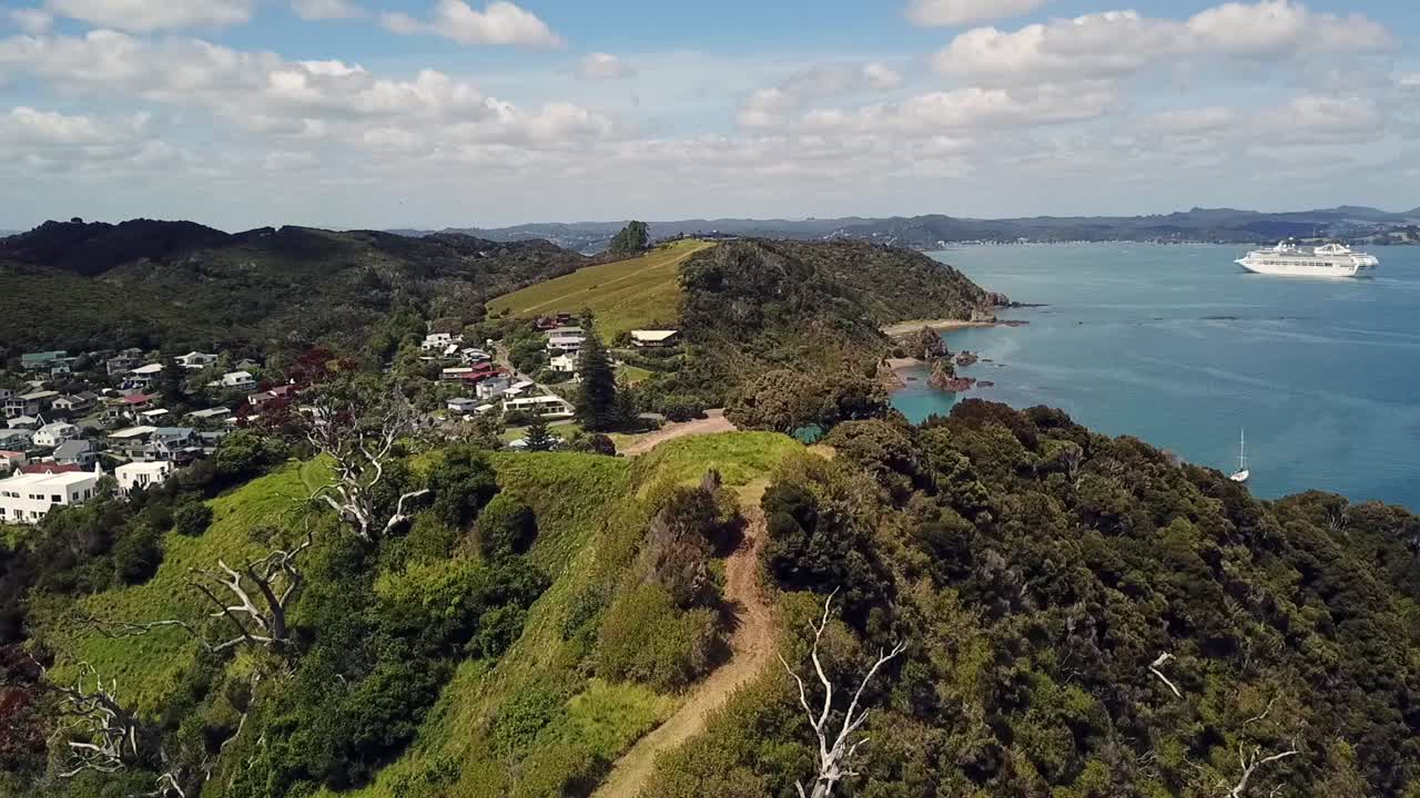 drone view of tapeka point, isla russell, nueva zelanda