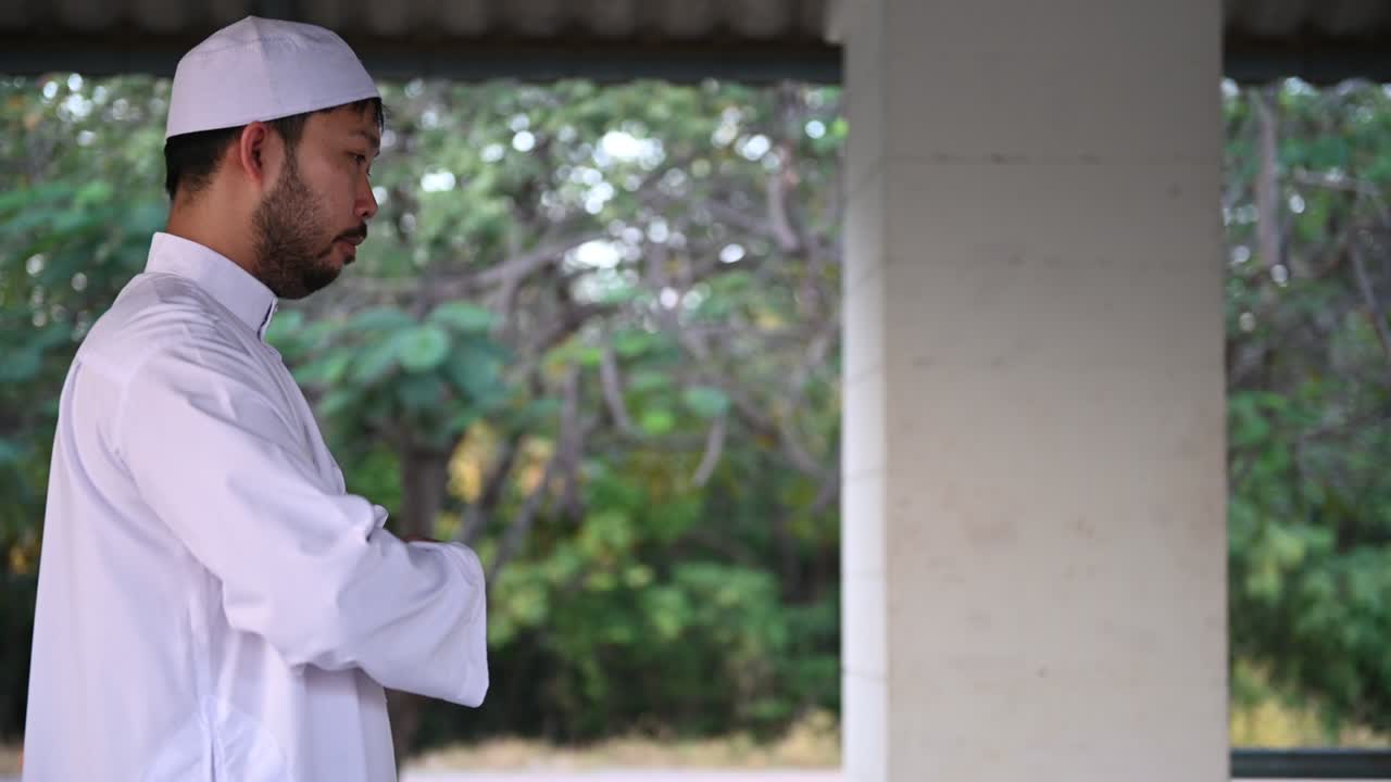 실루 젊은 아시아 무슬림