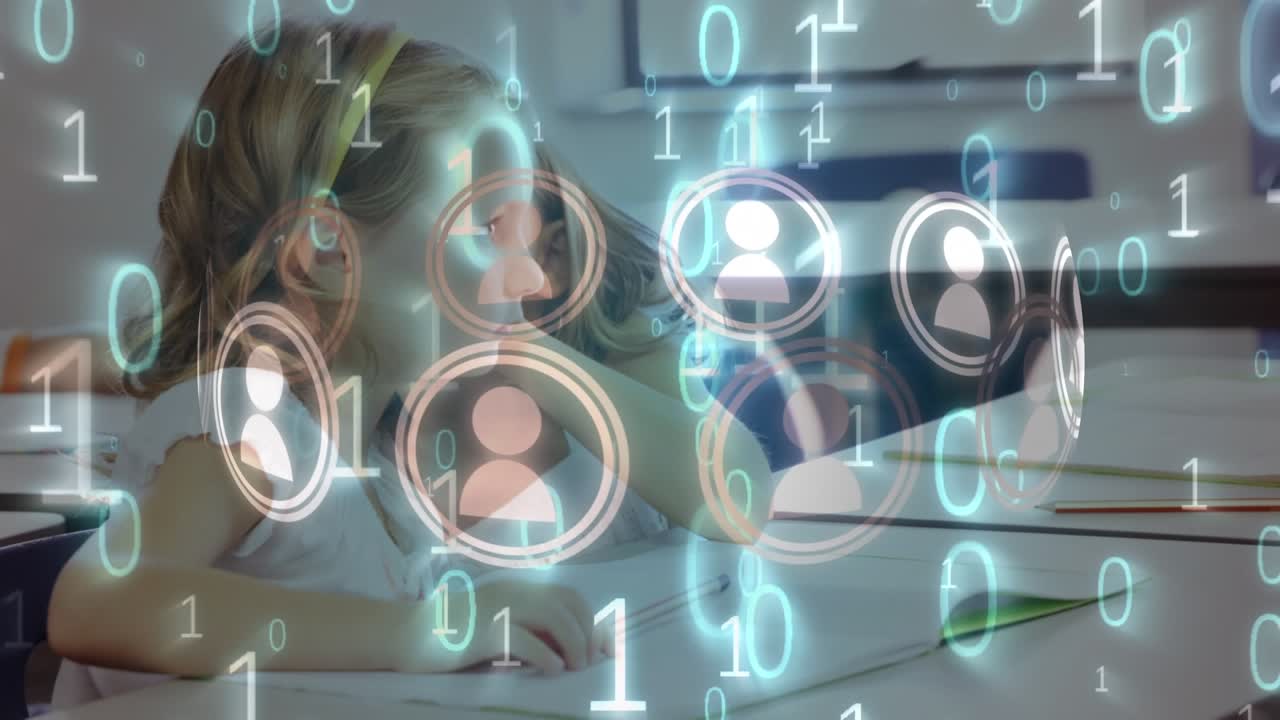 Animación de escaneo y procesamiento de datos sobre profesionales en la oficina