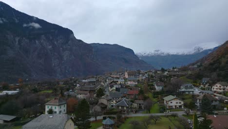 imágenes fluidas de la iglesia en los alpes