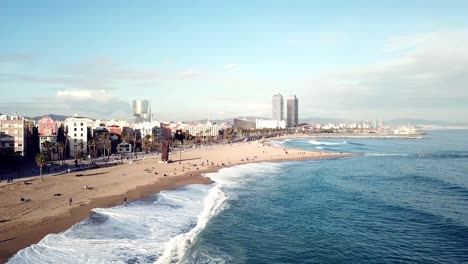 panorama del horizonte de la playa de barcelona